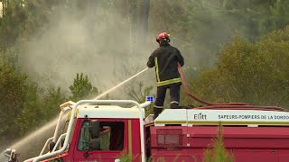 Incendie à La TestedeBuch en Gironde  évacuation des 4000 habitants de Cazaux [upl. by Tonia]