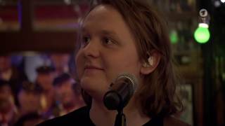 Lewis Capaldi  Fade Inas Nacht  20180609 [upl. by Berl697]