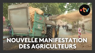 Nouvelle manifestation dagriculteurs  ils protestent contre la directive nitrate [upl. by Novehc200]