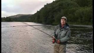 Underhand Technique  Göran Andersson performs the worlds best Double Hand Flycasting Technique [upl. by Jamesy]