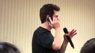 Quinton Flynn RAIDEN Prank Calls David Hayter SNAKE at Anime Festival Wichita AFW [upl. by Buford525]