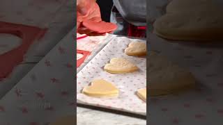 ¿Ya viste nuestra receta de conchas de corazón 💖 Corre a nuestro perfil ✨ [upl. by Chatwin]