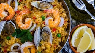 Simple and Tasty Seafood Paella [upl. by Eahsan]