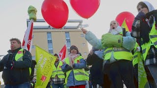 Ärzte an Unikliniken treten in Warnstreik [upl. by Harry]