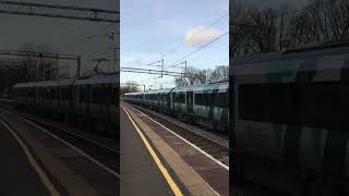 London Northwestern Railway train arriving at Wolverton [upl. by Zeni204]