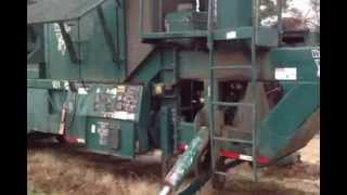 2002 Vermeer TG525 Tub Grinder [upl. by Annehcu738]