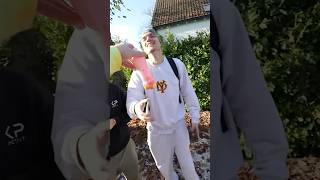 ⁠EnzoKnol voedt Noël op met het juiste drankje 😂⚡️ [upl. by Leiria]