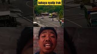 Bahaya nyalip truk masukberanda [upl. by Ellan994]