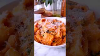 Creamy Tomato and Spinach Pasta  Easy amp Delicious Weeknight Dinner [upl. by Stuart224]