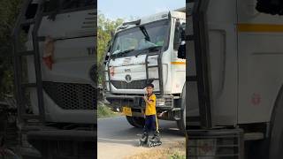 Skating karne ke liye road banva rha shorts skating advik viral [upl. by Htiduj491]