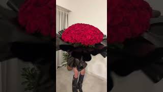 Syrianooo wsh il a gérer 500 roses wtfk😔🤍 trendtrendingrepost [upl. by Eahsat]