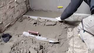 ZELF EEN GROOT GAT REPAREREN MET CEMENT MORTEL cementdekvloer cement reparatie [upl. by Dleifyar738]