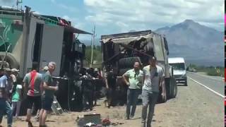 Dakar 2018  Pelea entre Rusos Kamaz y federico villagra IVECO [upl. by Quickman31]