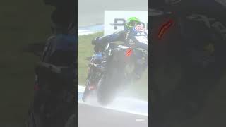 Gardner SLIDES through the final corner 😮‍💨  2024 EstorilWorldSBK 🇵🇹 [upl. by Fong]