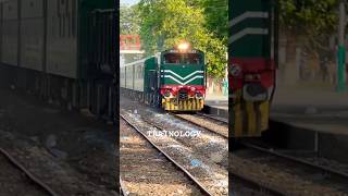 5up Green Line Smoothly Pass GujratTrainologypakistanrailways trainspeed geu20 [upl. by Hulton]