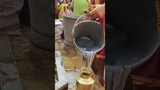 Deoghar  Baidyanath ye vo Kuan hai Jahan se jal le jakar Bholenath ka jalabhishek hota h [upl. by Phelps]