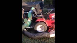 Cyclone Classic leaf vac Wheel Horse C120 [upl. by Gniy]