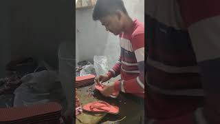 Chappal cutting in factorychappal fitting in factory salipper chappal kaise banta hai chappalbana [upl. by Corydon225]