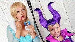 Kids Makeup Frozen Elsa And Anna Pretend Play with SUPER SHOPPING amp DRESS UP PRINCESS Dresses [upl. by Ideih]