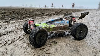 WLTOYS XKS 144001 60kmh 4WD Buggy  Unboxing amp Test im Schlamm amp Matsch [upl. by Roydd]