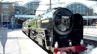 70013 Oliver Cromwell whistles and steams out of Kings Cross on 09 Apr 2011 [upl. by Ycnalc]