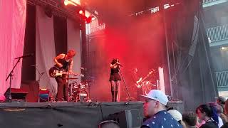 Pale Waves  Jealousy live [upl. by Clair663]