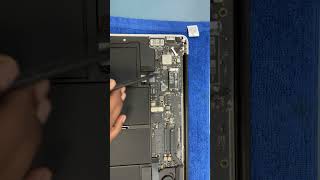 MacBook 13 inch 2017 Battery Replacement 👍 if you Like Kindly subscribe the channel 🙏 [upl. by Dorena]